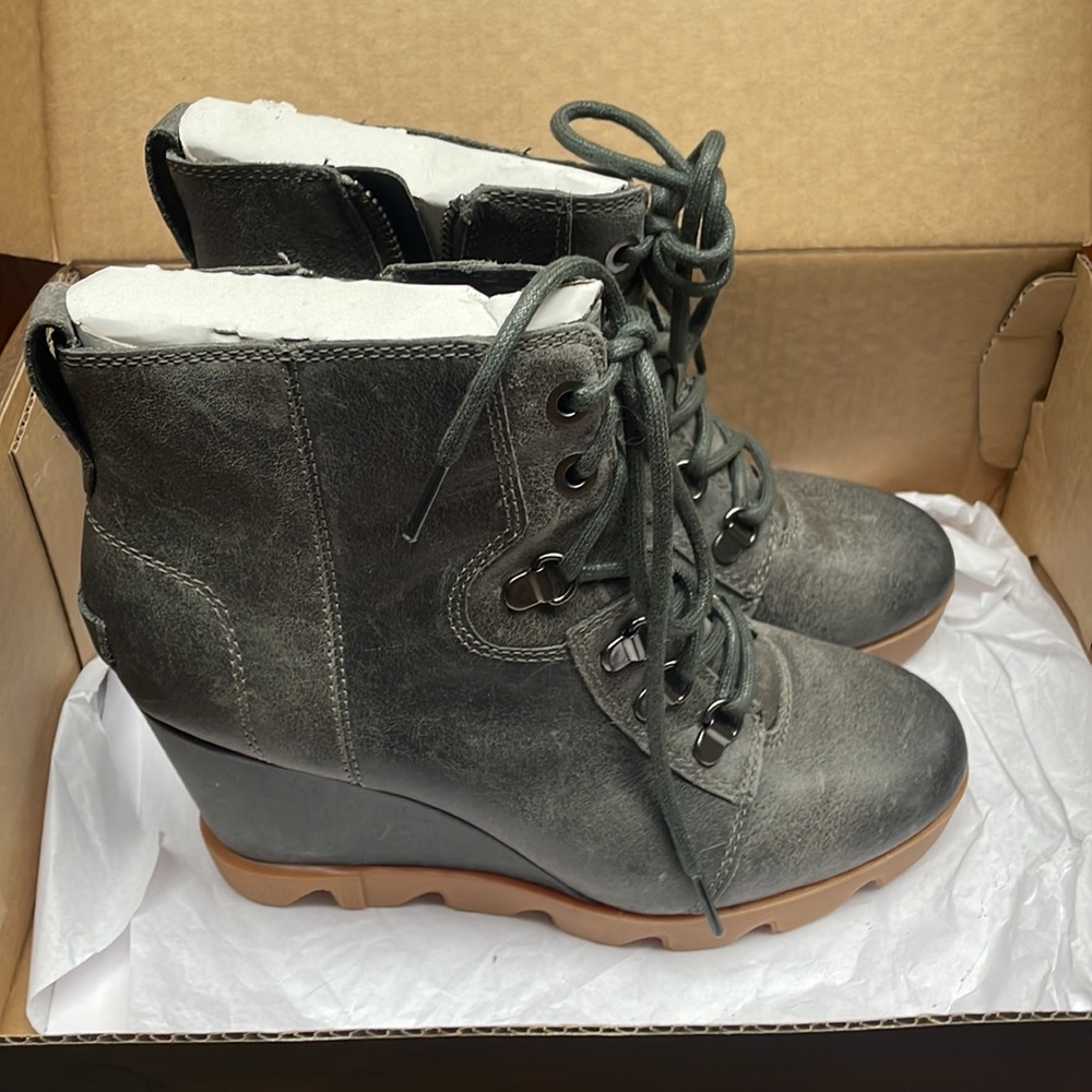 Sorel Joan Uptown grey boots